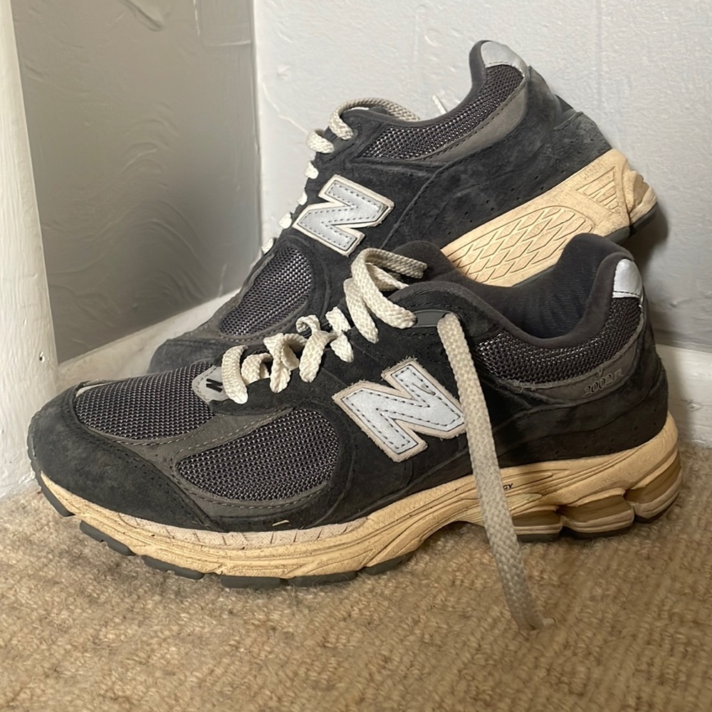 New Balance 2002R